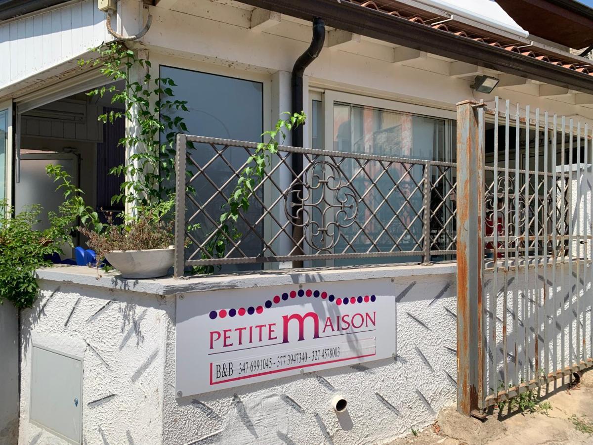 بوسادا B&B Petite Maison المظهر الخارجي الصورة